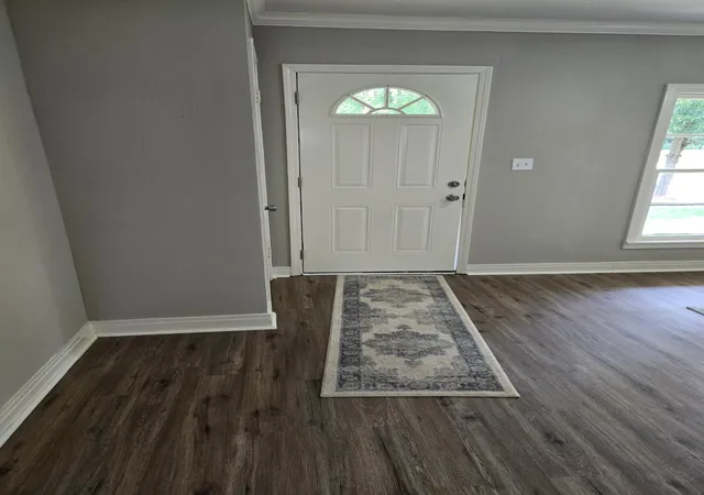 Photo 4 of Single family home for sale at 8075 N Lakeshore Dr, Shreveport, LA 71107 | MLS# 21351417 | Listing updated on 2026-08-12