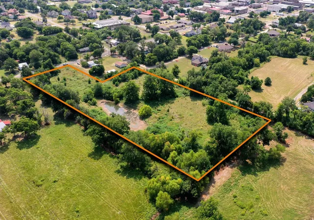 Photo 3 of Land for sale at 911 5th St, Honey Grove, TX 75446 | MLS# 21351448 | Listing updated on 2026-08-25