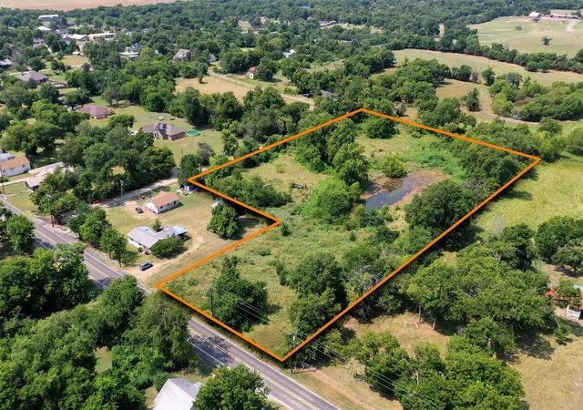 Photo 3 of Land for sale at 911 5Th St, Honey Grove, TX 75446 | MLS# 21351448 | Listing updated on 2026-08-25