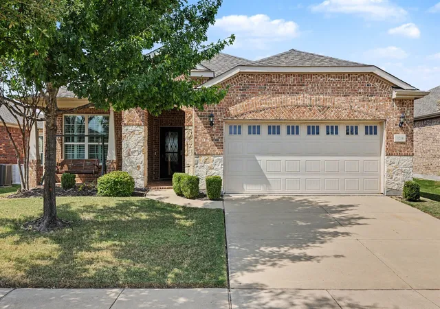 Photo 2 of Single family home for sale at 3214 Castaway Ln, Frisco, TX 75036 | MLS# 21350031 | Listing updated on 2026-08-28