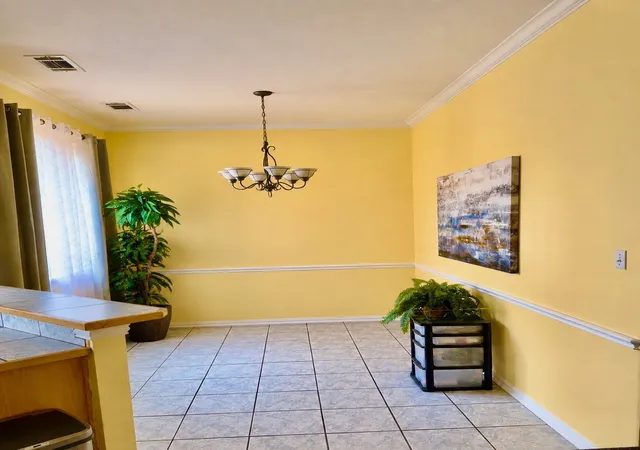 Photo 3 of Single family home for sale at 400 S Rockwall Ave, Terrell, TX 75160 | MLS# 21352932 | Listing updated on 2026-08-31