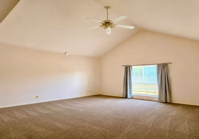 Photo 3 of Single family home for sale at 400 S Rockwall Ave, Terrell, TX 75160 | MLS# 21352932 | Listing updated on 2026-08-31