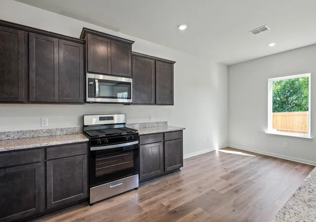 Photo 3 of Single family home for sale at 8436 White Wolf Trl, Ponder, TX 76259 | MLS# 21353397 | Listing updated on 2026-08-21