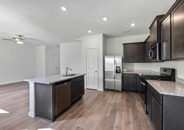 Photo 4 of Single family home for sale at 8436 White Wolf Trl, Ponder, TX 76259 | MLS# 21353397 | Listing updated on 2026-08-21