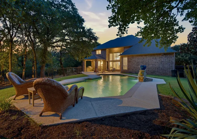 Photo 2 of Single family home for sale at 2104 Beachview Dr, Flower Mound, TX 75022 | MLS# 21342562 | Listing updated on 2026-10-01