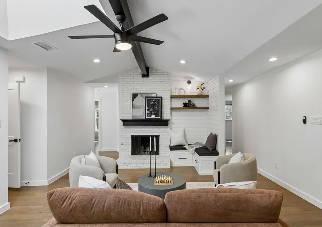 Photo 3 of Sale Pending at 322 Canyon Ridge Dr, Richardson, TX 75080 | MLS# 21352792 | Listing updated on 2026-08-23