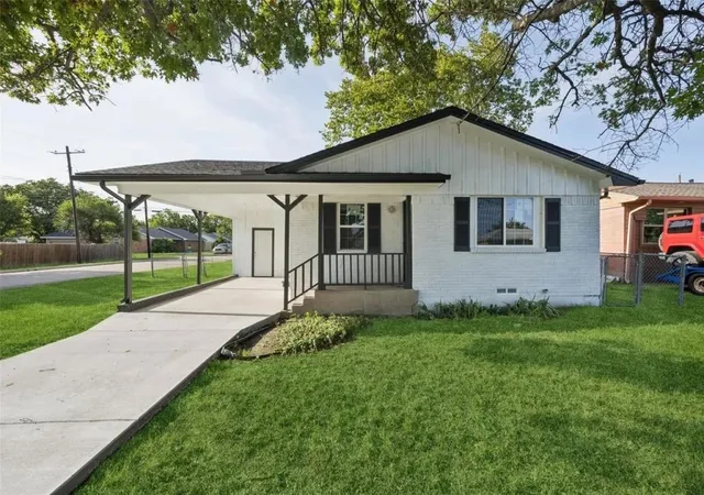Photo 1 of Single family home for sale at 300 E Hazelwood St, Princeton, TX 75407 | MLS# 21353395 | Listing updated on 2026-08-07