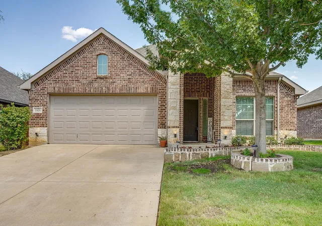 Photo 1 of Single family home for sale at 11829 Hassop Ln, Burleson, TX 76028 | MLS# 21352768 | Listing updated on 2026-10-01