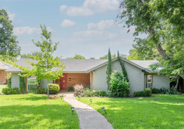 Photo 1 of Single family home for sale at 9716 Ravensway Dr, Dallas, TX 75238 | MLS# 21353413 | Listing updated on 2026-08-07