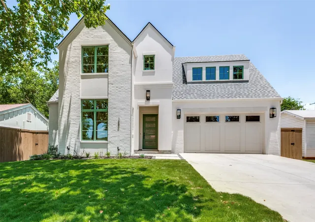 Photo 1 of Single family home for sale at 820 Edgefield Rd, Fort Worth, TX 76107 | MLS# 21352349 | Listing updated on 2026-08-21