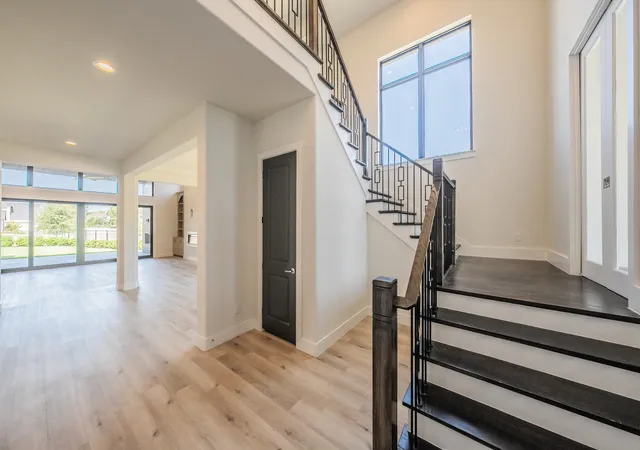 Photo 3 of Single family home for sale at 5901 Westworth Falls Wy, Fort Worth, TX 76114 | MLS# 21352956 | Listing updated on 2026-08-31