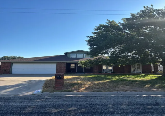 Single family home for sale at 711 Baylor Blvd, Big Spring, TX 79720 | MLS# 21349677
