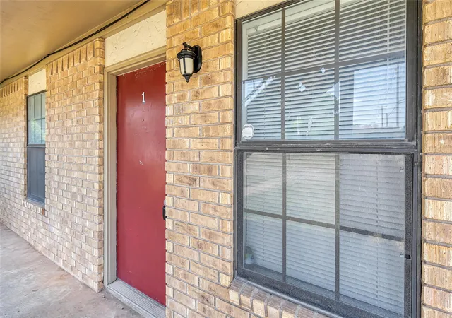Photo 2 of Condo for sale at 2005 S 8th St, Waco, TX 76706 | MLS# 21353385 | Listing updated on 2026-09-03