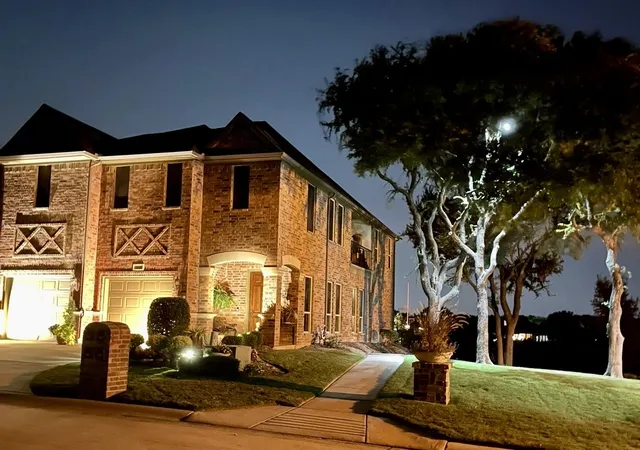 Photo 2 of Townhouse for sale at 300 Mozart Wy, Mc Kinney, TX 75072 | MLS# 21351251 | Listing updated on 2026-08-13