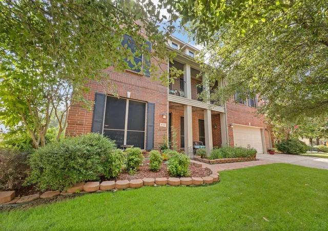 Photo 1 of Single family home for sale at 943 Monticello Dr, Burleson, TX 76028 | MLS# 21352326 | Listing updated on 2026-08-20