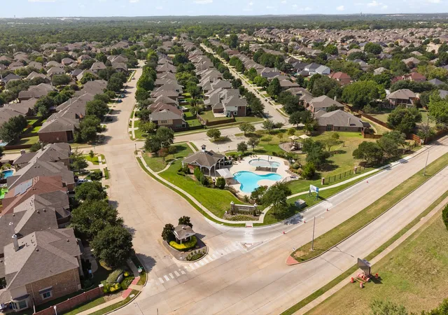 Photo 3 of Single family home for sale at 943 Monticello Dr, Burleson, TX 76028 | MLS# 21352326 | Listing updated on 2026-08-20