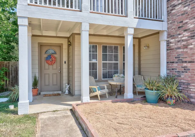 Photo 3 of Single family home for sale at 1001 Canterbury Trl, Georgetown, TX 78626 | MLS# 21352437 | Listing updated on 2026-08-24