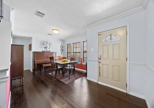 Photo 4 of Single family home for sale at 1001 Canterbury Trl, Georgetown, TX 78626 | MLS# 21352437 | Listing updated on 2026-08-24