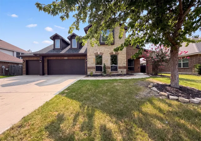 Photo 1 of Single family home for sale at 830 Graham Dr, Burleson, TX 76028 | MLS# 21353473 | Listing updated on 2026-10-06