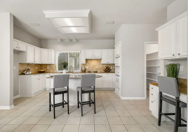 Photo 3 of Single family home for sale at 7621 Brookview Dr, Frisco, TX 75034 | MLS# 21353457 | Listing updated on 2026-08-08