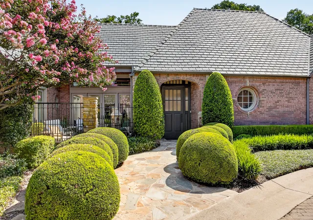 Photo 1 of Single family home for sale at 4902 Westbriar Dr, Fort Worth, TX 76109 | MLS# 21352190 | Listing updated on 2026-08-08