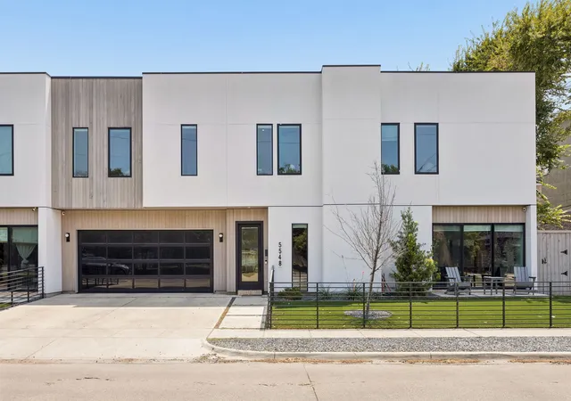 Photo 3 of Single family home for sale at 5548 Sears St, Dallas, TX 75206 | MLS# 21352038 | Listing updated on 2026-08-08