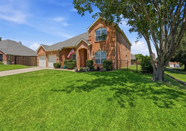 Photo 4 of Single family home for sale at 1500 Ash Grove Ct, Flower Mound, TX 75028 | MLS# 21352704 | Listing updated on 2026-08-08