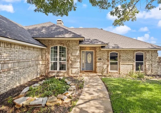 Photo 3 of Single family home for sale at 10200 Fieldcrest Dr, Benbrook, TX 76126 | MLS# 21353460 | Listing updated on 2026-08-24