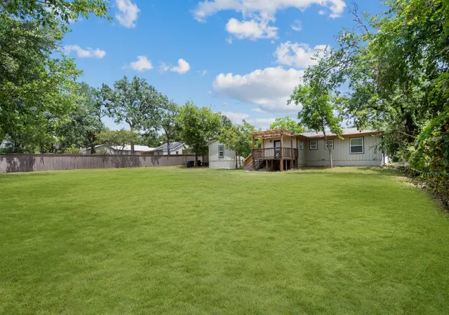 Photo 4 of Single family home for sale at 2320 N Edgewood Ter, Fort Worth, TX 76103 | MLS# 21352334 | Listing updated on 2026-08-07