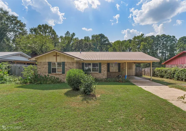 Single family home for sale at 116 General Beauregard, Vivian, LA 71082 | MLS# 21353582