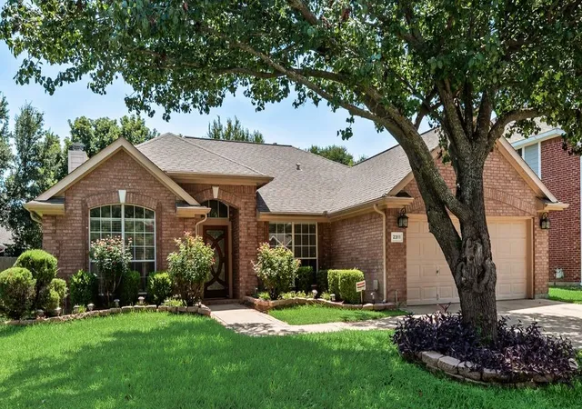 Photo 1 of Sale Pending at 2311 Forest Park Cir, Mansfield, TX 76063 | MLS# 21353293 | Listing updated on 2026-09-29