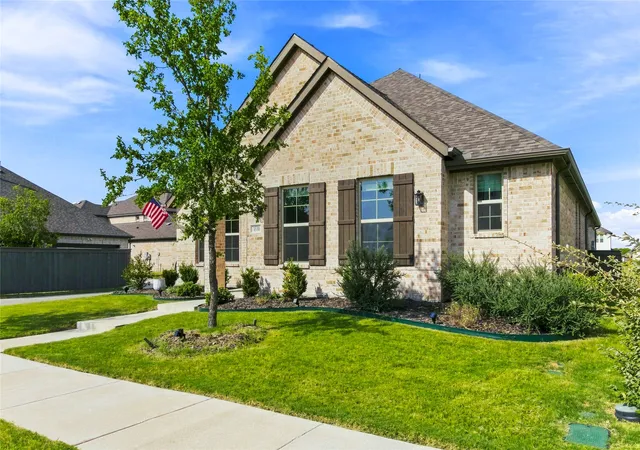 Photo 3 of Single family home for sale at 3530 Burdock Ln, Venus, TX 76084 | MLS# 21353235 | Listing updated on 2026-08-21