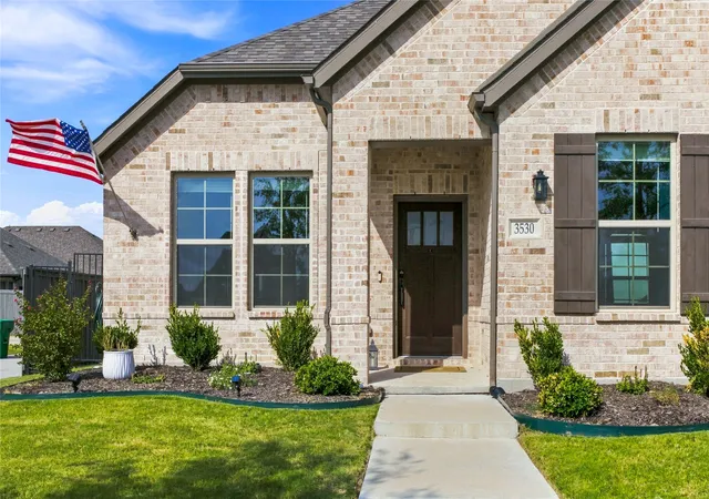 Photo 3 of Single family home for sale at 3530 Burdock Ln, Venus, TX 76084 | MLS# 21353235 | Listing updated on 2026-10-05