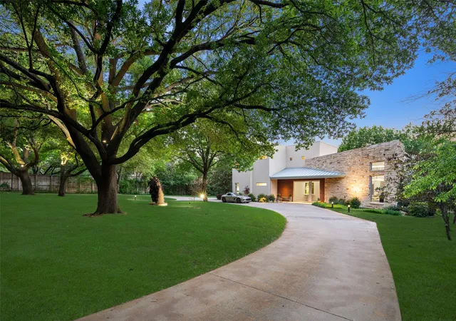 Photo 2 of Single family home for sale at 9435 Inwood Rd, Dallas, TX 75220 | MLS# 21353599 | Listing updated on 2026-08-08