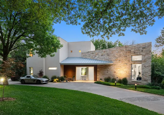 Photo 3 of Single family home for sale at 9435 Inwood Rd, Dallas, TX 75220 | MLS# 21353599 | Listing updated on 2026-08-08