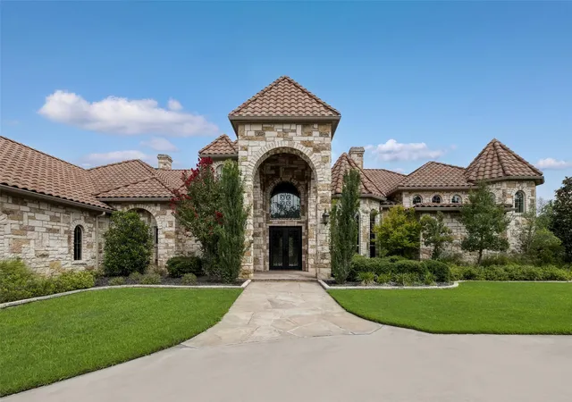 Photo 4 of Single family home for sale at 610 River Ranch Rd, Aledo, TX 76008 | MLS# 21352692 | Listing updated on 2026-09-29