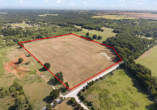 Photo 1 of Land for sale at Tbd Hcr 2421 W, Hillsboro, TX 76645 | MLS# 21353670 | Listing updated on 2026-08-08