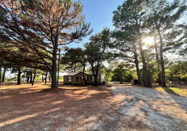 Photo 4 of Manufactured home for sale at 10 Sol Ct, Nocona, TX 76255 | MLS# 21353678 | Listing updated on 2026-09-29