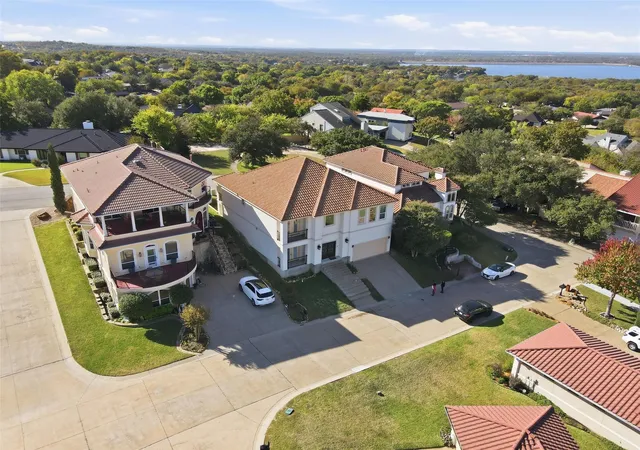 Photo 31 of Single family home for sale at 7725 Lakeview Cir, Fort Worth, TX 76179 | MLS# 21353162 | Listing updated on 2026-09-23