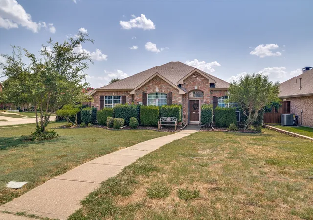 Photo 1 of Single family home for sale at 133 Bob White Ct, Rockwall, TX 75087 | MLS# 21352032 | Listing updated on 2026-09-27