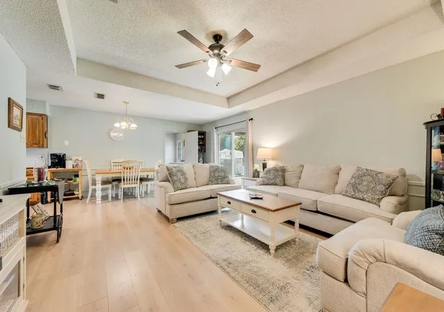 Photo 3 of Single family home for sale at 121 Tracy Dr, Waxahachie, TX 75165 | MLS# 21338625 | Listing updated on 2026-09-24