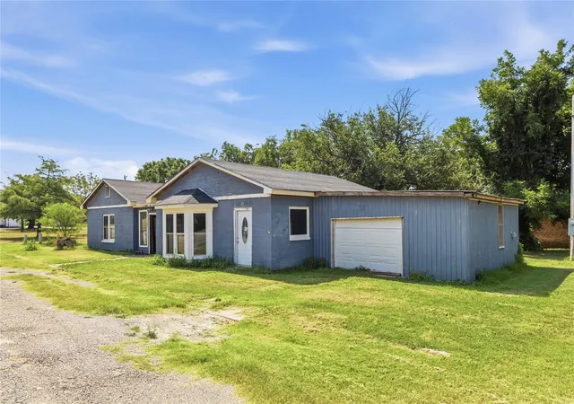 Photo 1 of Single family home for sale at 505 Willis St, Santa Anna, TX 76878 | MLS# 21353706 | Listing updated on 2026-08-07