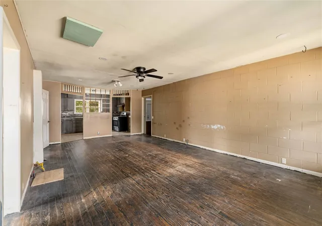 Photo 3 of Single family home for sale at 505 Willis St, Santa Anna, TX 76878 | MLS# 21353706 | Listing updated on 2026-08-07