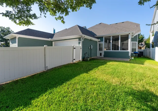 Photo 33 of Single family home for sale at 913 Caudle Ln, Savannah, TX 76227 | MLS# 21352453 | Listing updated on 2026-09-24