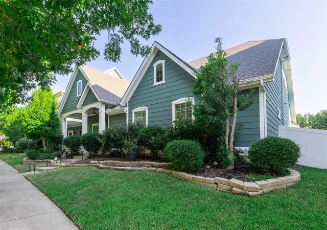 Photo 3 of Single family home for sale at 913 Caudle Ln, Savannah, TX 76227 | MLS# 21352453 | Listing updated on 2026-09-24