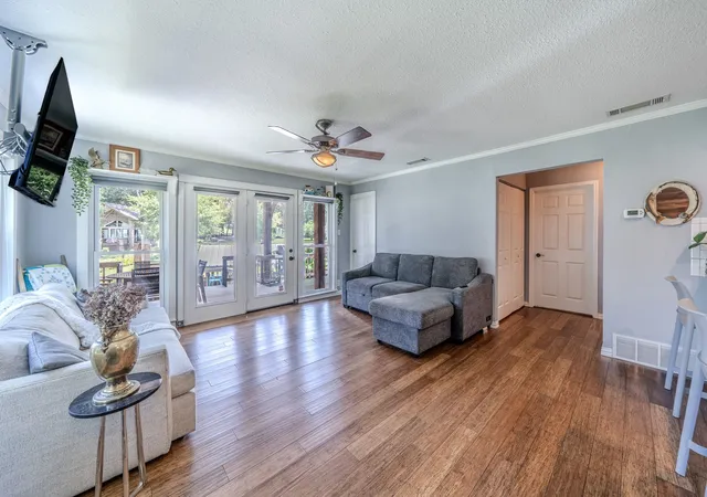 Photo 3 of Single family home for sale at 114 Baywood Blvd, Mabank, TX 75156 | MLS# 21350393 | Listing updated on 2026-08-08