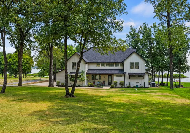 Photo 3 of Single family home for sale at 79 Waters Edge Ln, Scroggins, TX 75480 | MLS# 21352318 | Listing updated on 2026-08-08