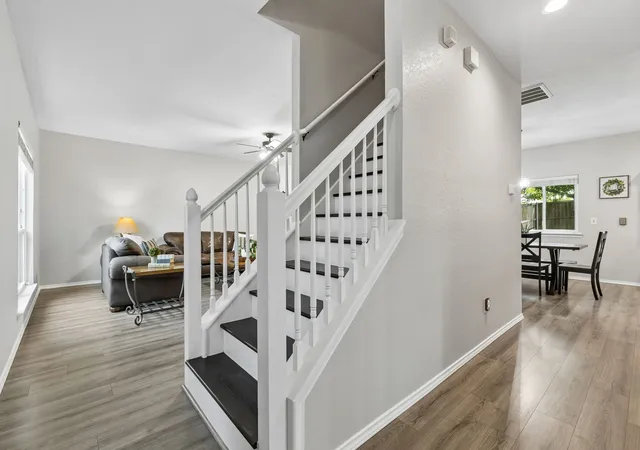 Photo 3 of Single family home for sale at 505 Big Oak Ct, Rockwall, TX 75087 | MLS# 21353517 | Listing updated on 2026-09-06