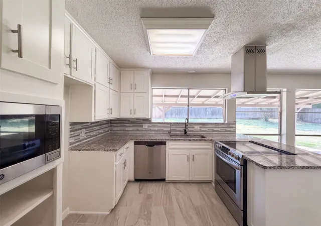 Photo 2 of Single family home for sale at 2136 Mountainview Dr, Hurst, TX 76054 | MLS# 21353752 | Listing updated on 2026-08-24
