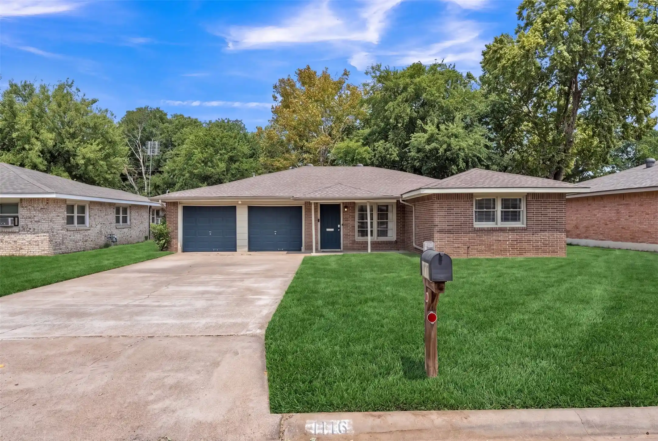 Photo 1 of Single family home for sale at 1116 Center St, Cleburne, TX 76033 | MLS# 21353729 | Listing updated on 2026-10-24